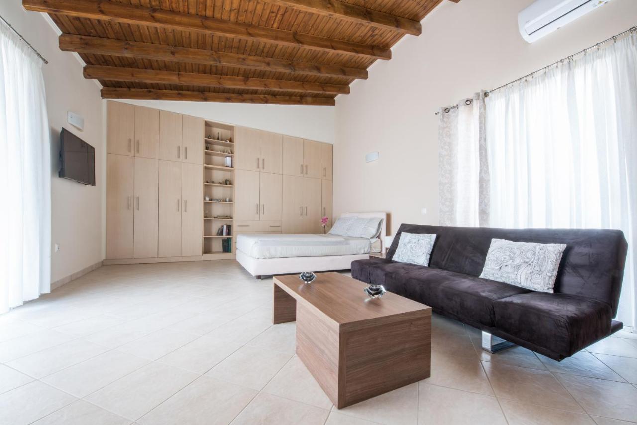 شقة Top Floor Modern Studio In Central Koropi المظهر الخارجي الصورة